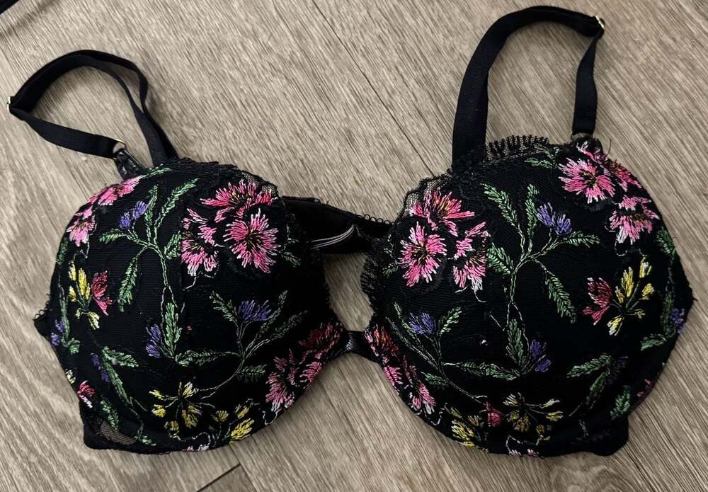 Victoria's Secret Very Sexy Push-Up Floral Embroidery Bra
